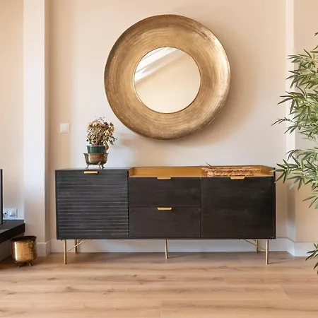 Apartamento Jm8-clásico Y Espacioso En Pleno Centro De