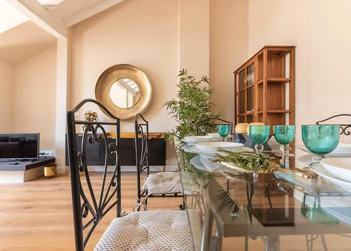 Apartamento Jm8-clásico Y Espacioso En Pleno Centro De